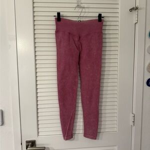 New Ribbed rose scrunch but leggings medium